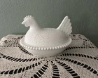 Vintage Indiana Glass milk white Hen On A Nest 7" Chicken
