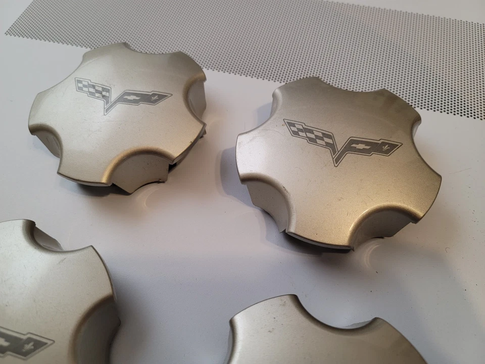 2005 2006 2007 2008 CHEVROLET CORVETTE Center Cap TAN OEM SET 8L5 - Image 3 of 4