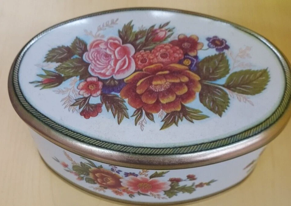 Vintage Meister Oval Collectable Floral Design Tin Made in Brazil 6" by 4" - Image 2 of 4
