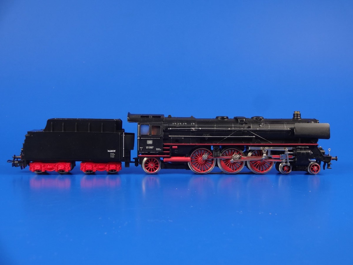 MARKLIN H0 - 3048 - Steam Locomotive BR 01 097 Smoke Generator
