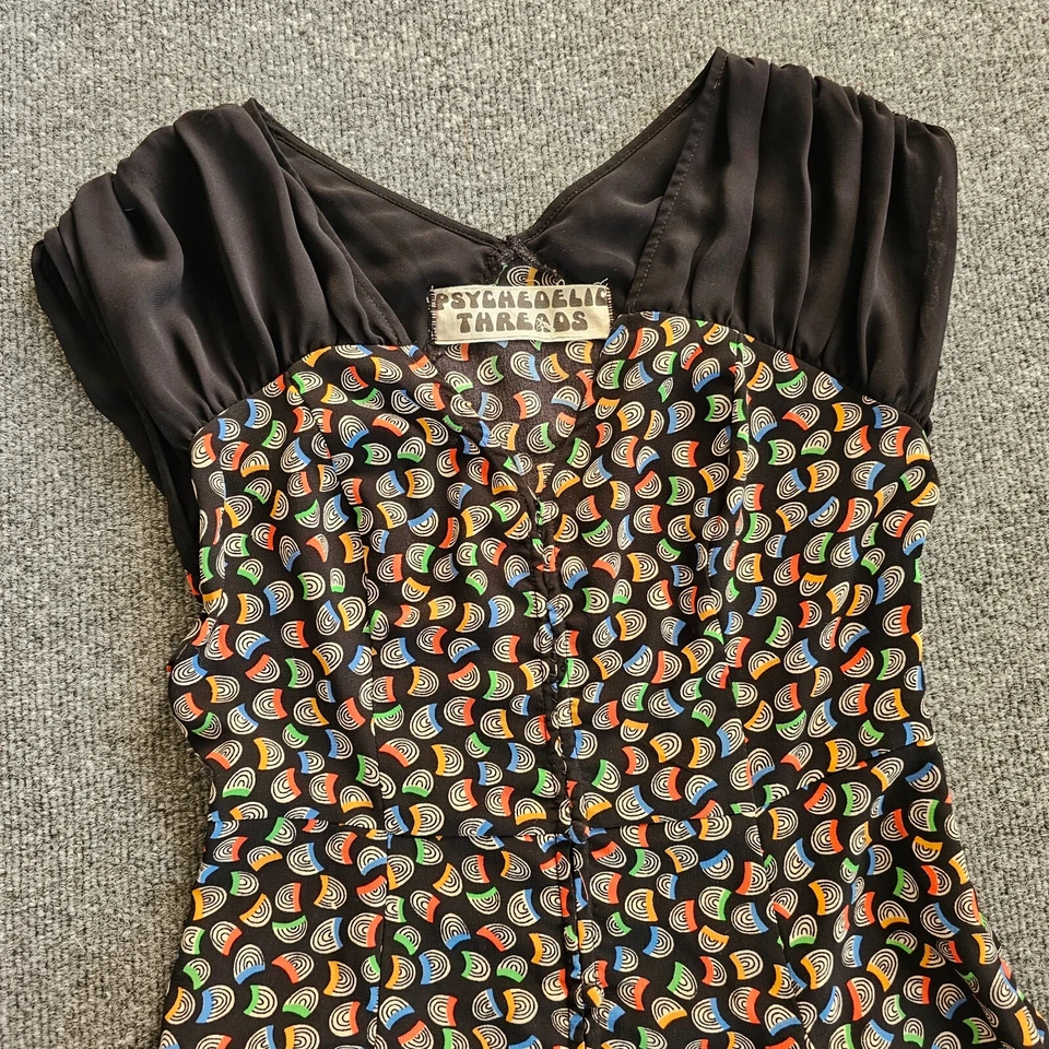 Vestido Anthropologie Hilos Psicodélicos Mujer Pequeño Negro The Doors Jim Morrison Foto 2 de 4