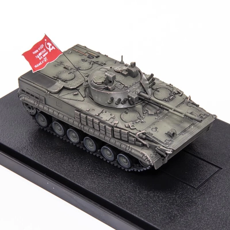 ARTISAN 1/72 Russian BMP-3 Infantry Fighting Vehicle + Red Flag Finished Model - Image 3 of 4