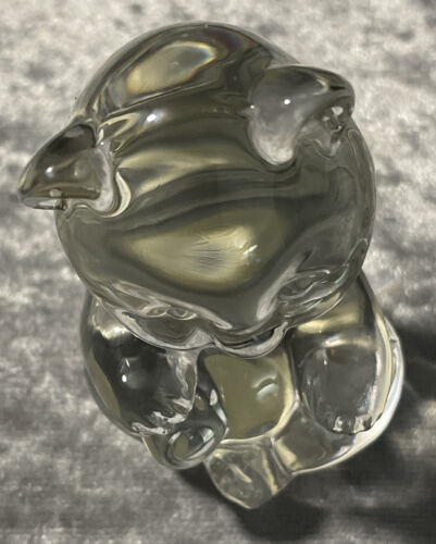 Vintage FENTON AMETHYST FEBRUARY BIRTHDAY BEAR Glass with ORIGINAL STICKER! - Picture 6 of 8