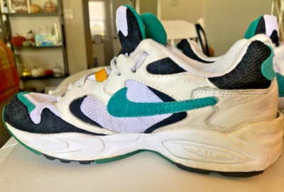 Vintage 1996 Nike Running Shoes 104069-131 Size 9 Air Max