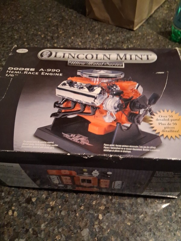 Testors Lincoln Mint Dodge A-990 Hemi Race Engine 1:6 scale  NEW