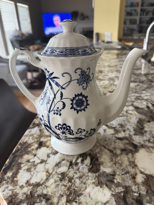 J & G Meakin BLUE NORDIC Coffee Tea Pot England Blue Onion Style Classic White