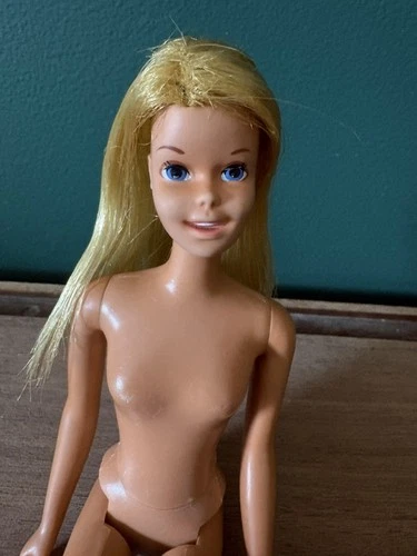 Vintage 1971 Sun Set Malibu Barbie Francie #1068 Blonde Tan Twist N Turn antique