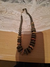 ​Vintage Halskette – 70er/80er Look – Olivgrün & Gold – Chunky Modeschmuck