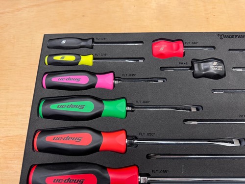 Snap-on Tools NEW MULTI-COLOR 16pc Soft Grip Screwdriver Foam Set SGDX160BFMC - Picture 7 of 12