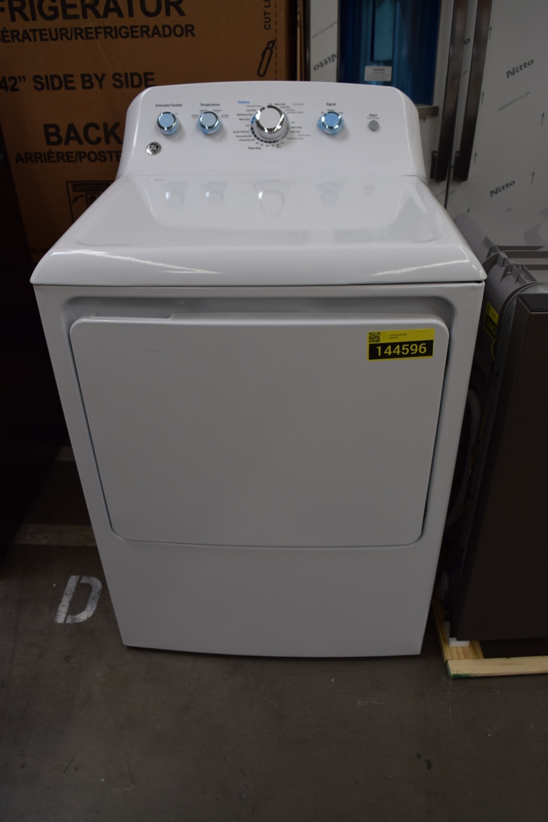 GE GTD42EASJWW 27" White 7.2 cu. ft. Front Load Electric Dryer NOB