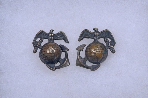 WWII U.S. MARINE CORPS PRE-WAR 'DROOP WING' EGA'S - PAIR, SCREW BACK - Picture 5 of 6