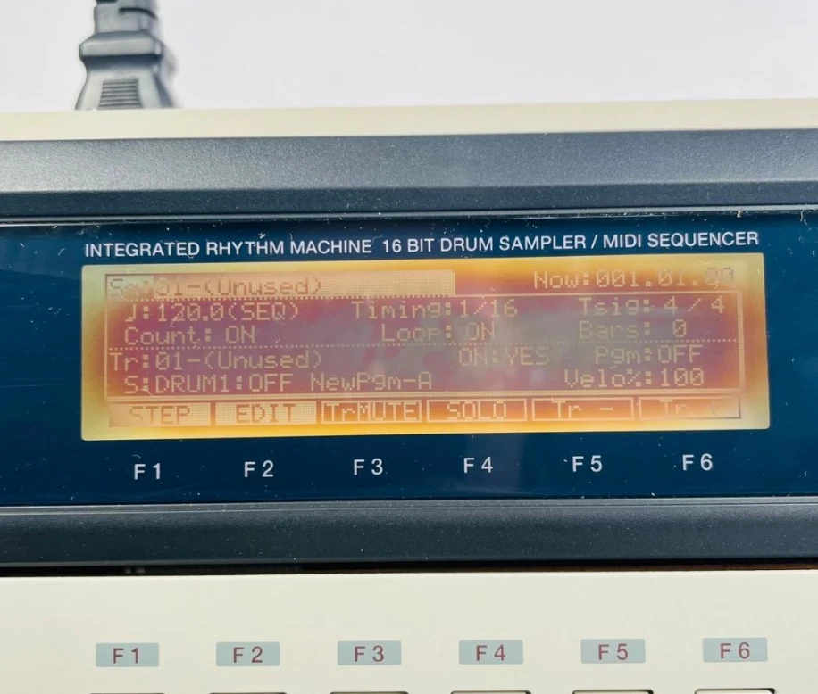 AKAI MPC2000XL MPC 2000 XL 32m 100M Zip Drive / Pads, Drum //ARMENS// - Bild 2 von 4