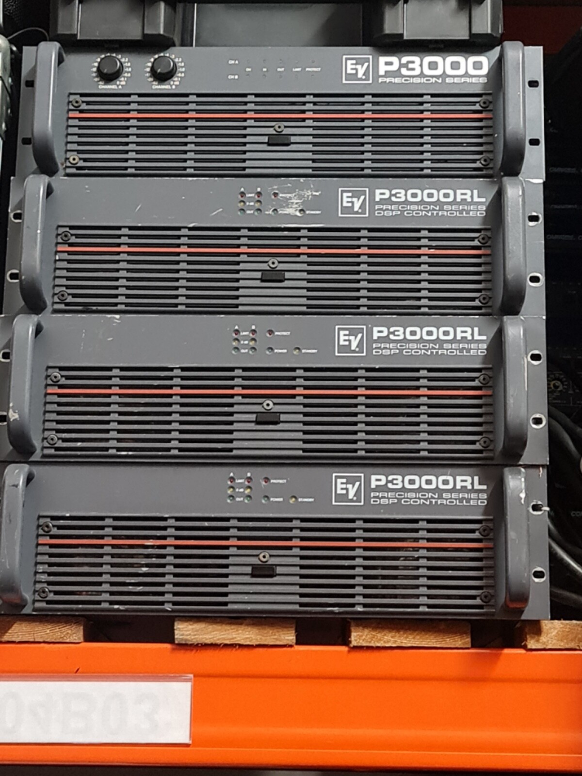 electro voice EV p3000 RL power amplifier price is for 1 power amp only