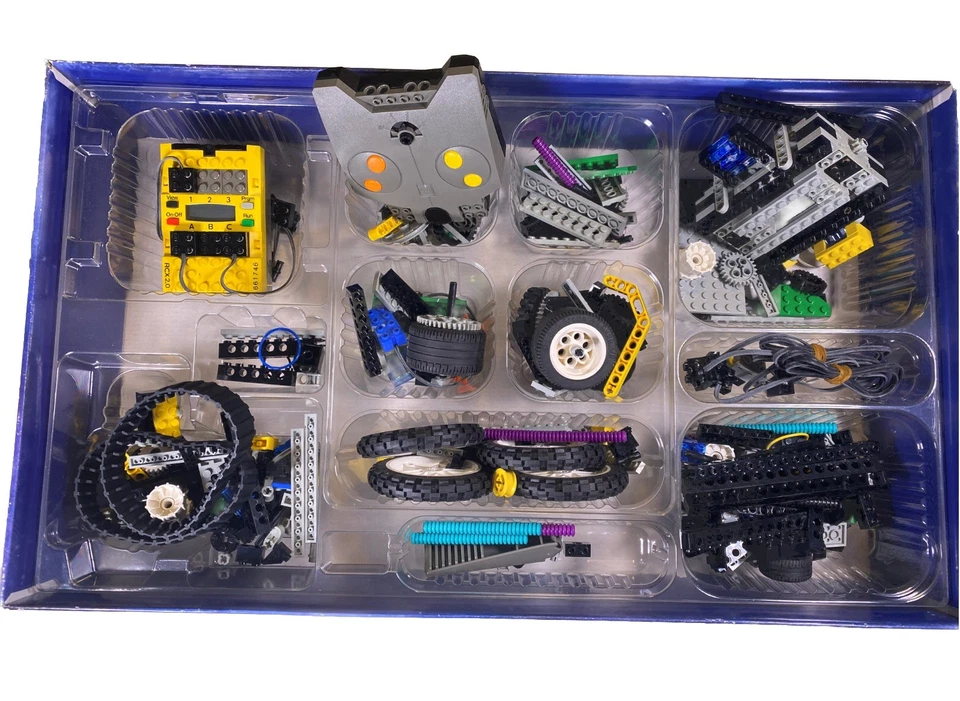 VTG LEGO 2.0 Mindstorms Robotics Invention System May Be Incomplete - Image 3 of 4