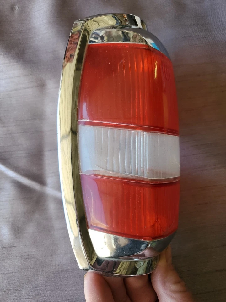 Mercedes 190 sl Tail Light Lens K13260 190SL Taillight - Image 4 of 4