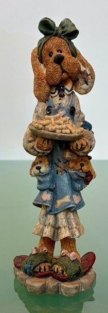Boyds Bears Betty Cocker Dog Cocker Spaniel Baker Figurine Folkstone Collection