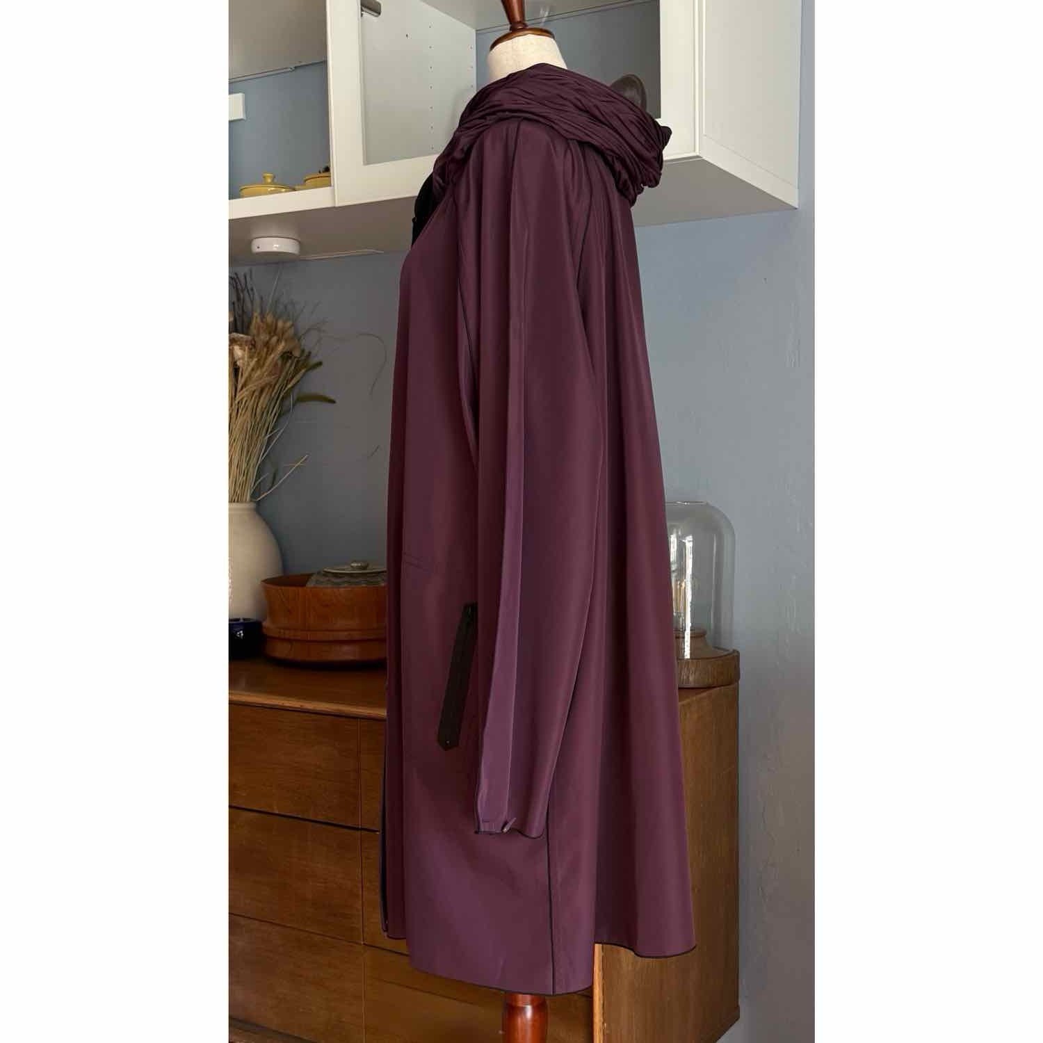 Ubu Classic Piped Reversible Button Parisian Jack… - image 9