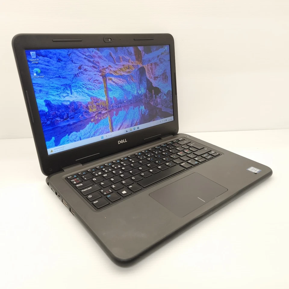 Dell Latitude 3310 · i3-8145U · 8GB · 128GB, foto 3 de 5