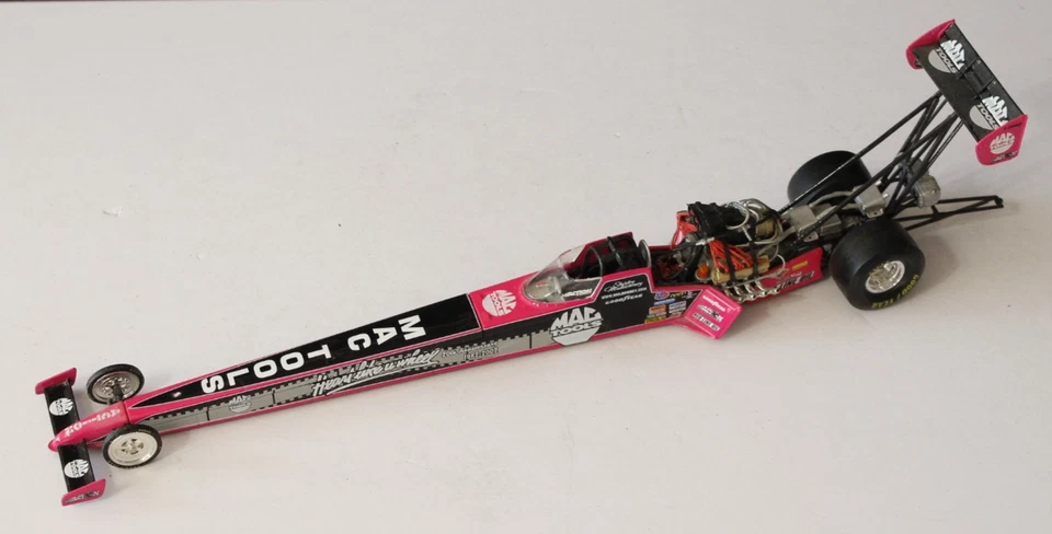 Shirley Muldowney 2002 Heart Like A Wheel Top Fuel Dragster Mac Tools 1:24 LE - Image 2 of 4