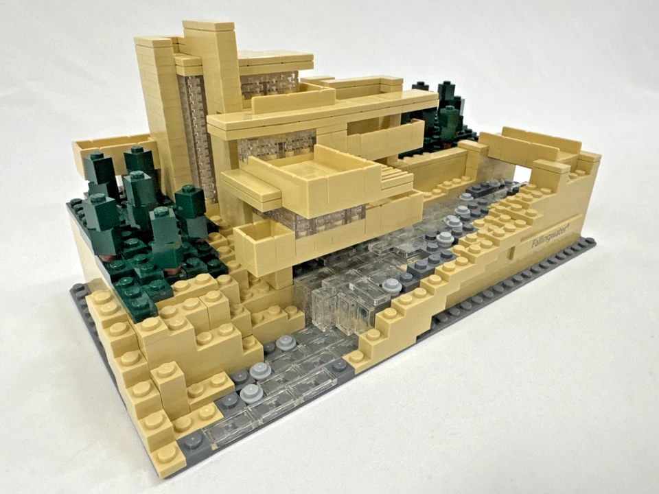 LEGO 21005 Architecture Fallingwater Frank Lloyd Wright With Instructions - Image 4 of 4