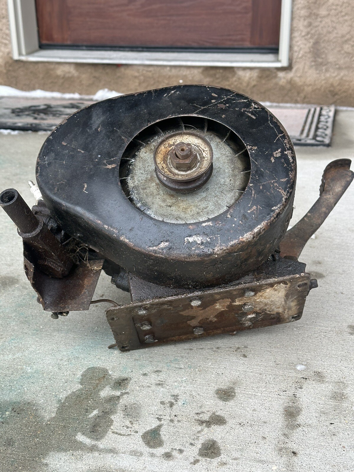 Vintage Engine 4 Cycle Iron Horse Kick Start Motor Hit And Miss Engine