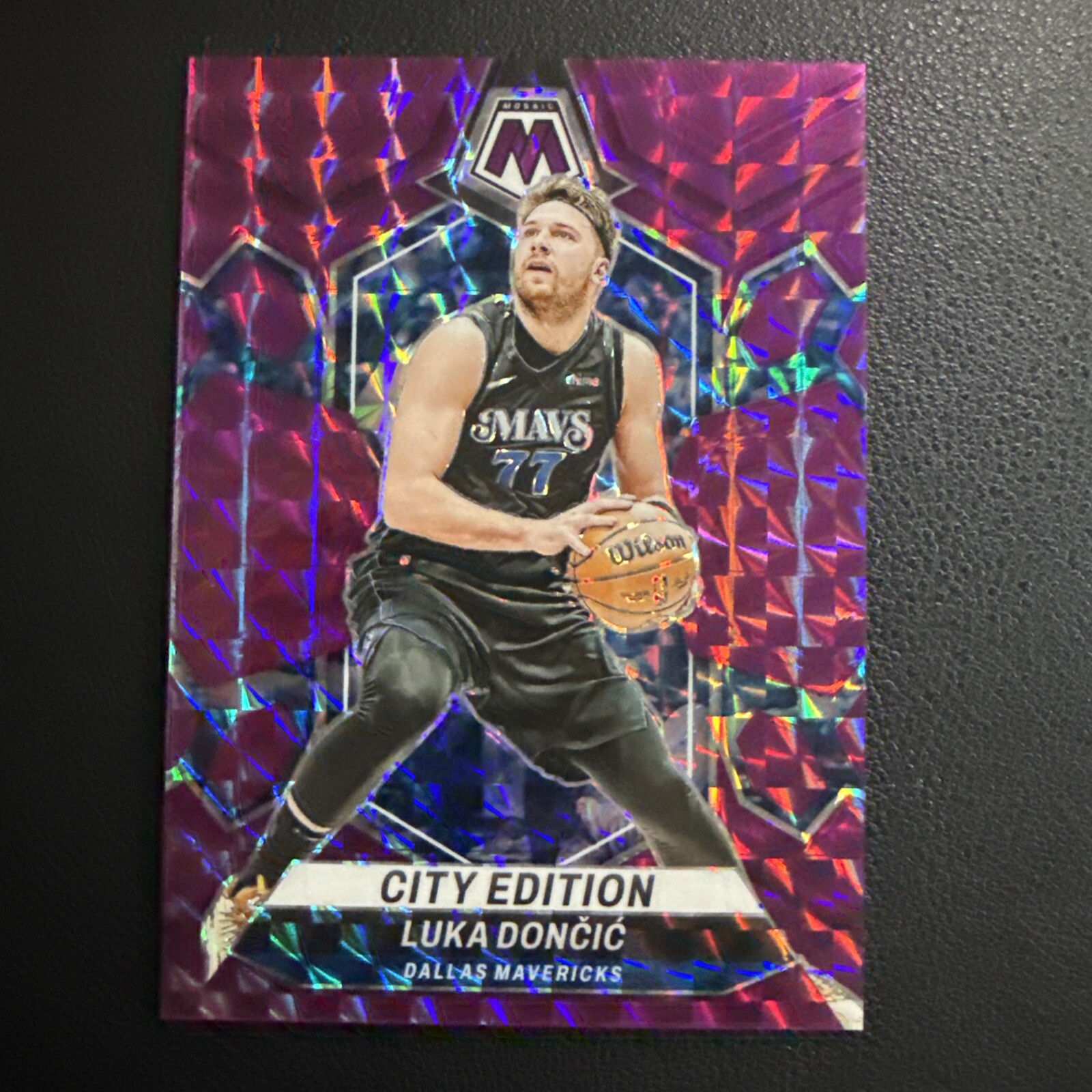 2023-24 Panini Mosaic City Edition Purple Mosaic Prizm /99 Luka Doncic #285