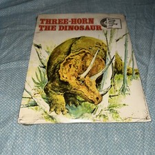 THREE HORN THE DINOSAUR / EDUCATIONAL READING SVC 4 / CHILD’S BOOK & RECORD 