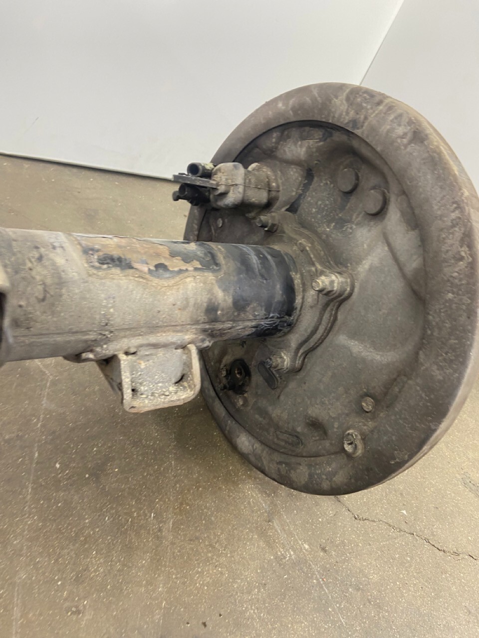 2000 2006 Toyota Tundra Rear Axle Assembly 2WD 8 Cylinder 4.10 RATIO