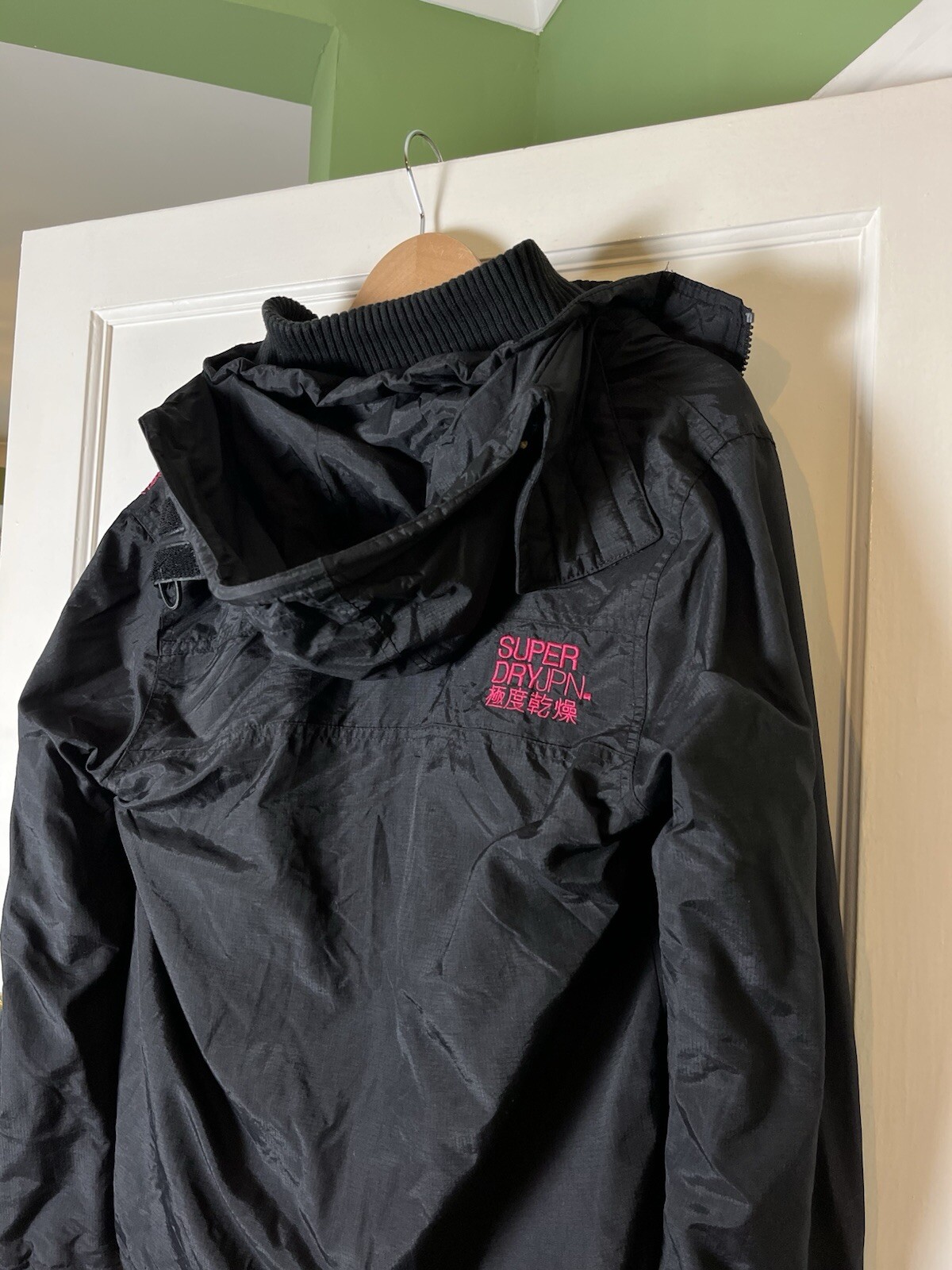 *SUPERDRY TECHNICAL SD-WINDATTACKER   BLACK & PIN… - image 4