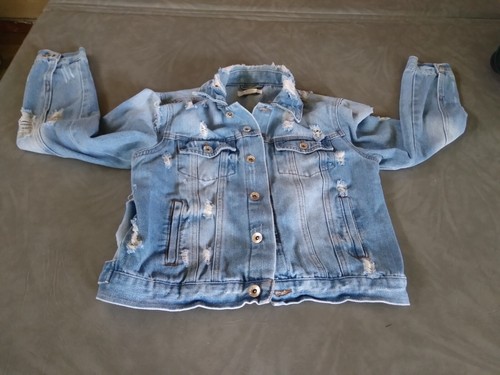 CI SONO Destressed Jean Jacket SZ L (seems smaller) Juniors? (Please see photos) - Picture 3 of 5