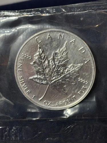 .999 Fine Silver 1 Oz Round 1991 Maple Leaf 5 Dollar Coin Sealed Package