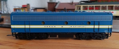 Märklin H0 4081 AC EMD F7 B-Unit 1529 B der Texas & Pacific Railway - Lesen!