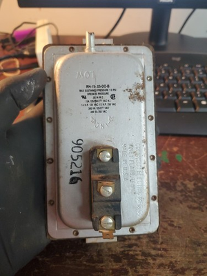 #ad Columbus Electric RH 15 05 DO 8 Air Pressure Sensing Switch VR16 $29.50