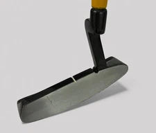 Momentus Golf 40 oz Practice Putter Right Hand 34"