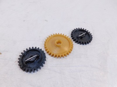 1992-2004 Aprilia Pegaso 650 IE Engine Motor Cooling Oil Pump Gear Sprocket Lot