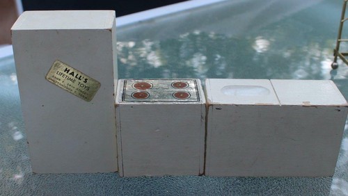 Vintage Hall's Dollhouse Kichen 3 Pieces Solid Wood - Picture 3 of 4