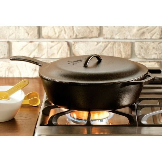 Cast Iron Skillet with Cover Lid 12" Deep Fryer 5 Quart Induction Compatible