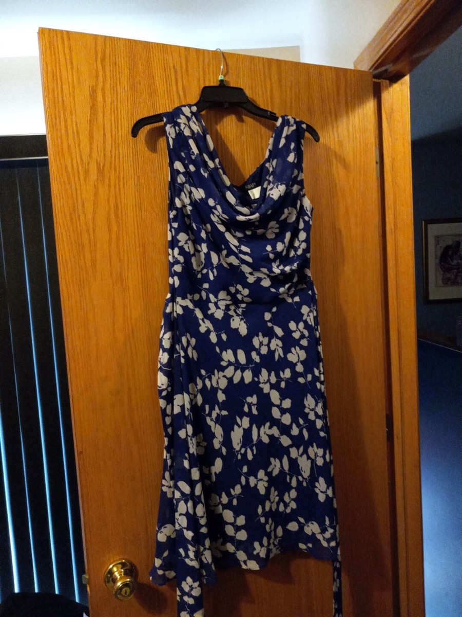Womens Chaps Blue And White Floral Sleeveless Lightweight Lined Dress size 10 Womens Chaps Blue And White Floral Sleeveless Lightweight Lined Dress size 10