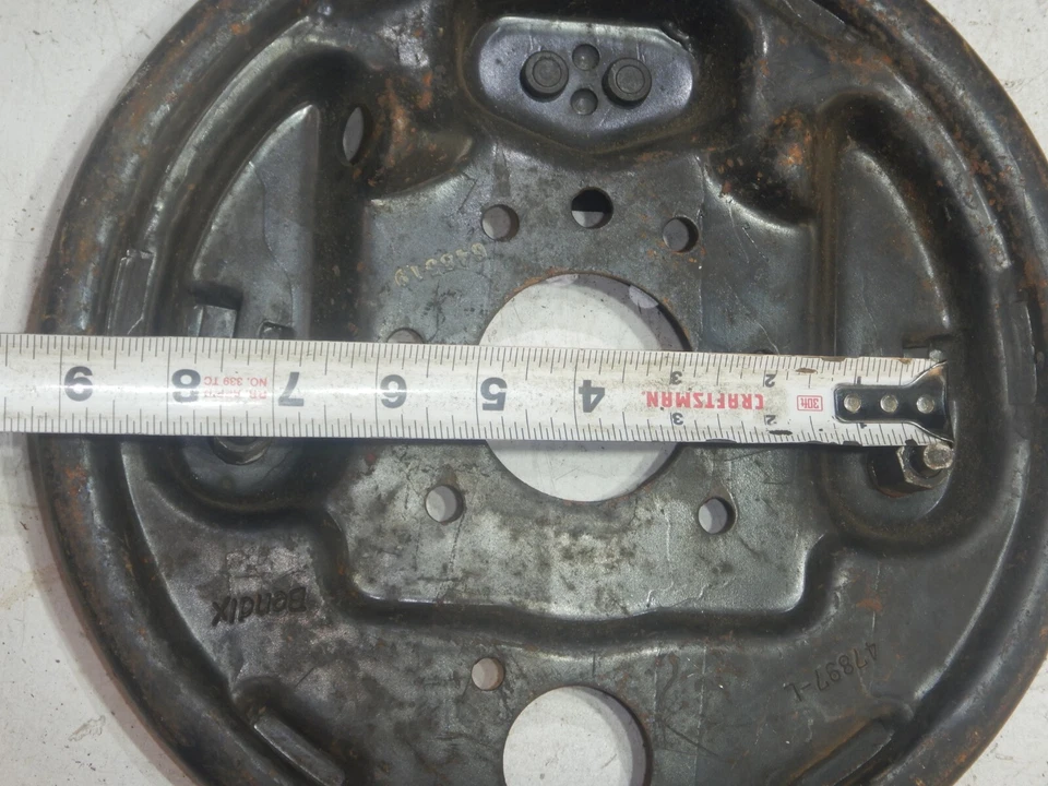 Задняя пластина левого заднего тормоза водителя Bendix Jeep Willys Jeepster NOS 47897-L - Изображение 4 из 4