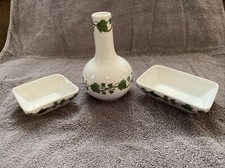 Hutchenreuther vine vase Set