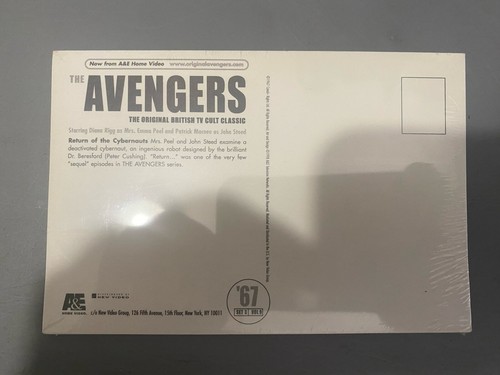 THE AVENGERS Mrs Peel A&E cult tv retro cool T Shirt + Set Of (4) Post Cards - Picture 5 of 5