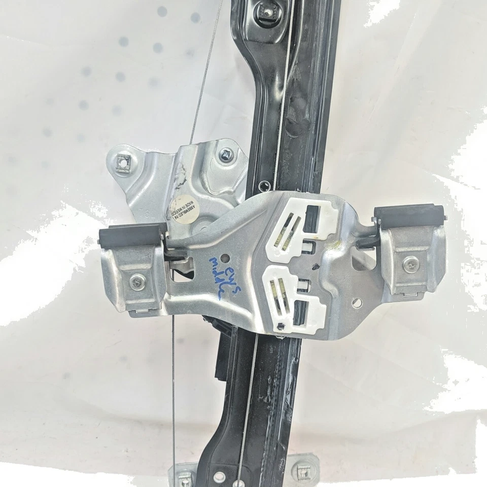 GM 42339889 se adapta a Chevrolet Sonic 2012-16 regulador de ventana eléctrica delantero izquierdo con motor Foto 2 de 4