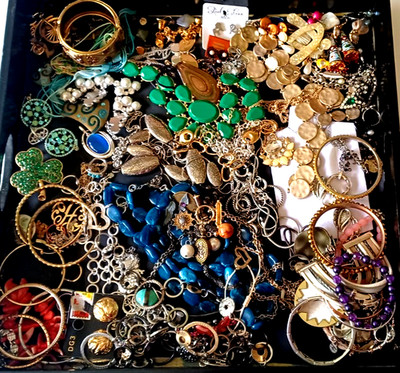 Bulk 5Lb+ Mixed jewelry lot SARAH COV, AVON, HOUSE OF HARLOW, PD, LIA SOPHIA++