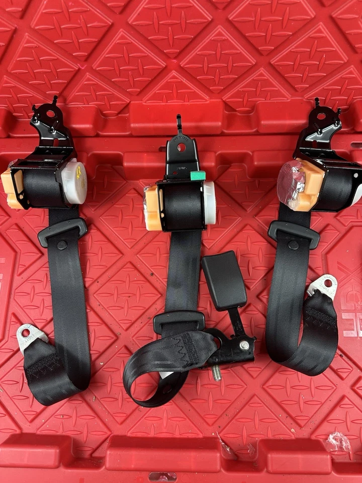 MAZDA 6 2014-2016 SEGUNDO CINTURÓN DE SEGURIDAD TRASERO RETRACTOR MONTAJE HEBILLA NEGRA Foto 2 de 4