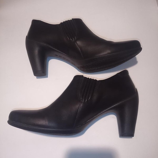 Women Ecco Heels Black Leather 42