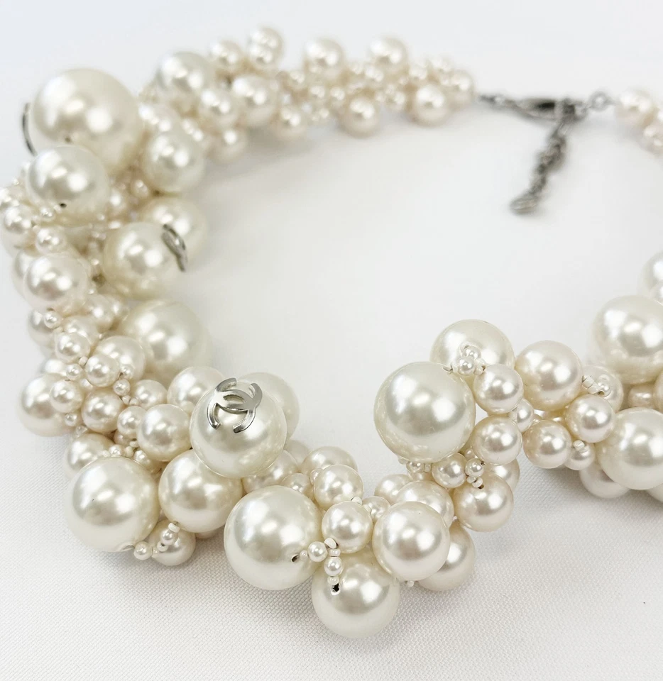 Collar Gargantilla CHANEL Multi Perla Imitación Gran Tamaño Plata Logo CC Primavera 2013 Foto 4 de 4