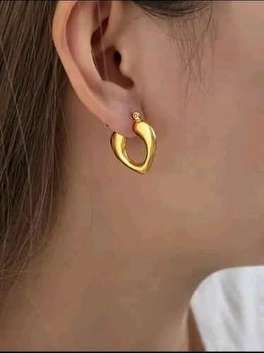 Pendientes Hipoalergénicos Forma De Corazon Chapado En Oro 18k