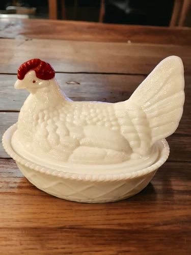 Vintage Westmoreland Milk Glass Large Chicken Hen on Weave Nest Covered Dish Red