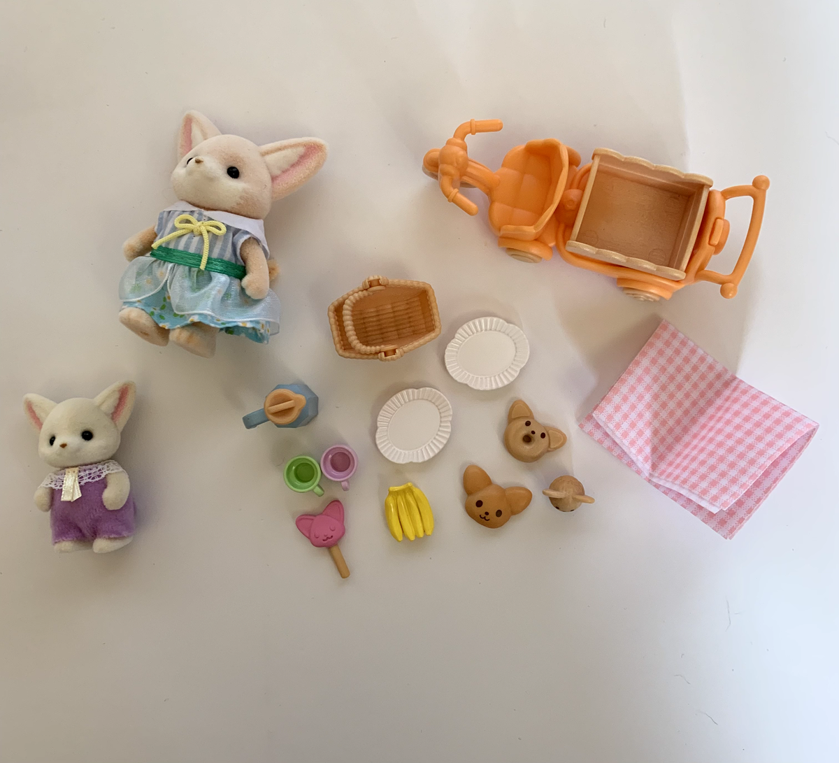 Sylvanian Families Sunny Picnic Set Excellent Condition Complete