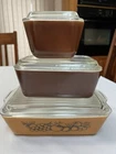 Vintage Pyrex Old Orchard Refrigerator Set Of Three With Lids